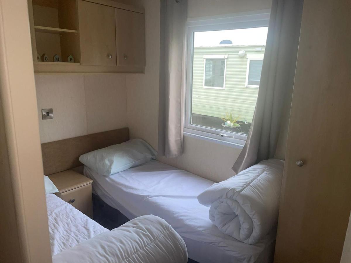 Remarkable 2-Bed Villa Caravan In Driffield Skipsea Exterior foto