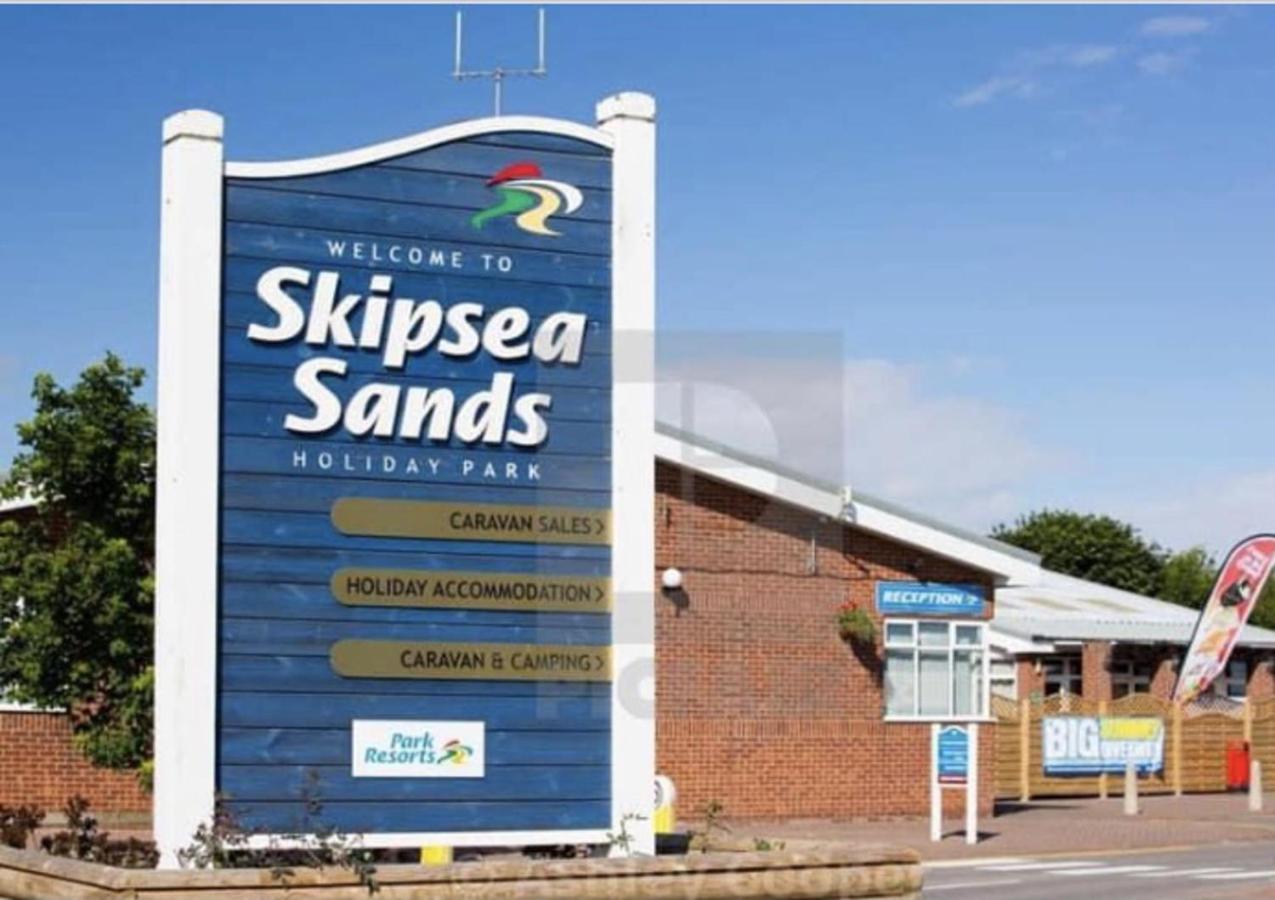 Remarkable 2-Bed Villa Caravan In Driffield Skipsea Exterior foto